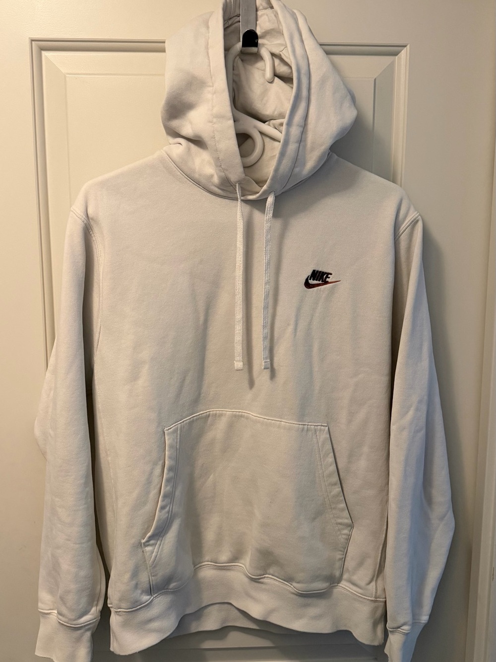 Nike White Pullover Hoodie with Small Embroidered Logo